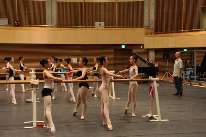 札幌芸術の森　バレエセミナー2014　　