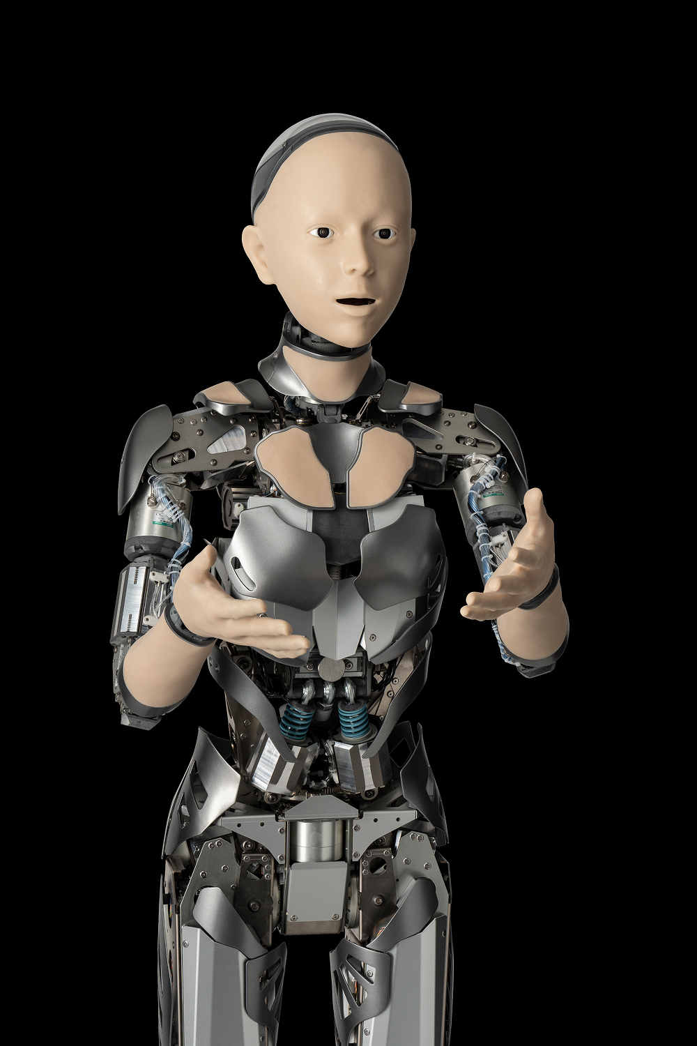 石黒 浩/いのちの未来研究所《ヤマトロイド》©FUTURE OF LIFE