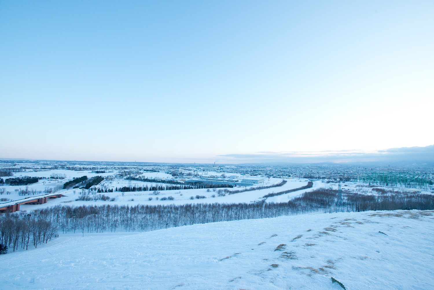 プラネットスノーをイメージした、一面の雪景色。