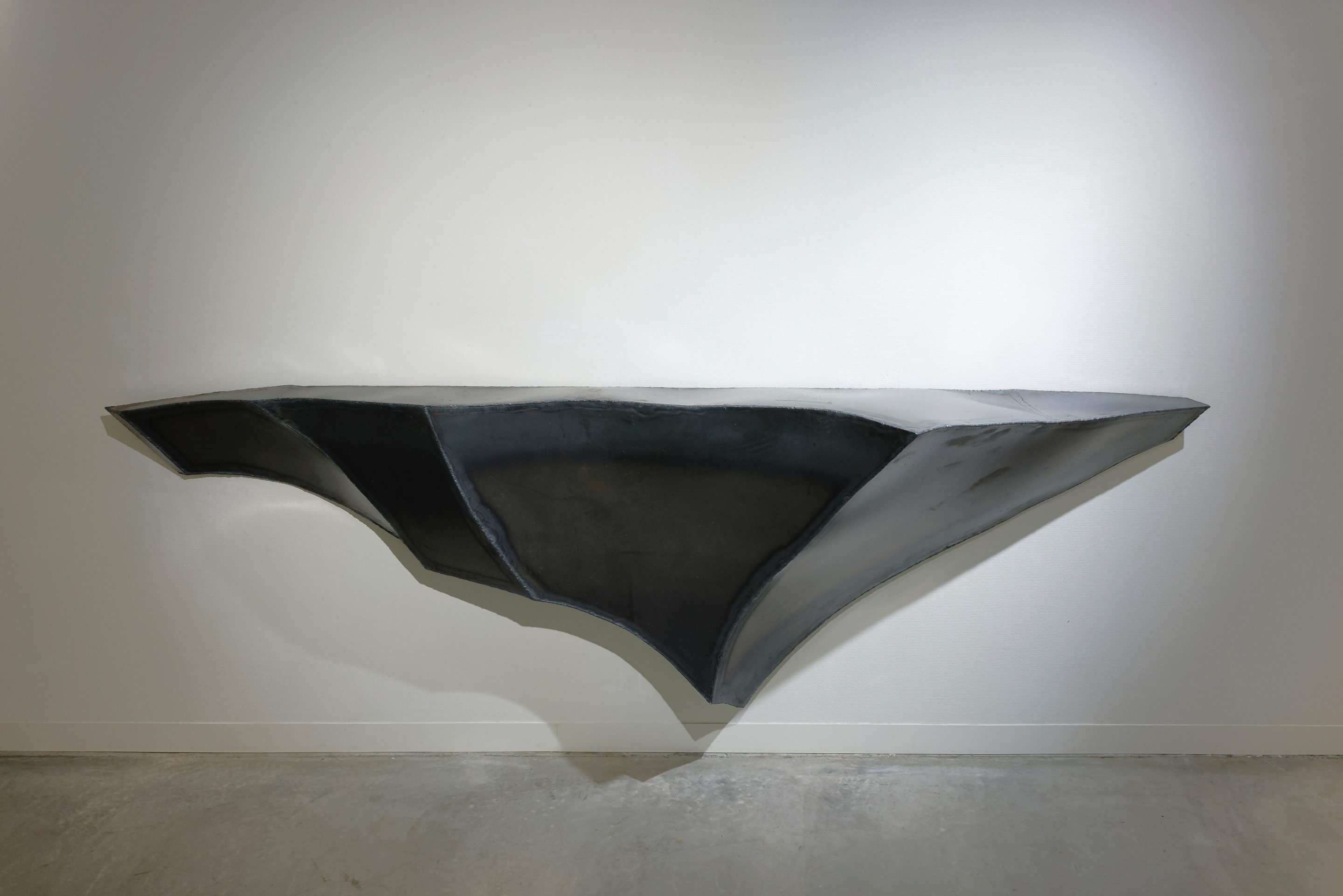 川上りえ《Land Wave》2025