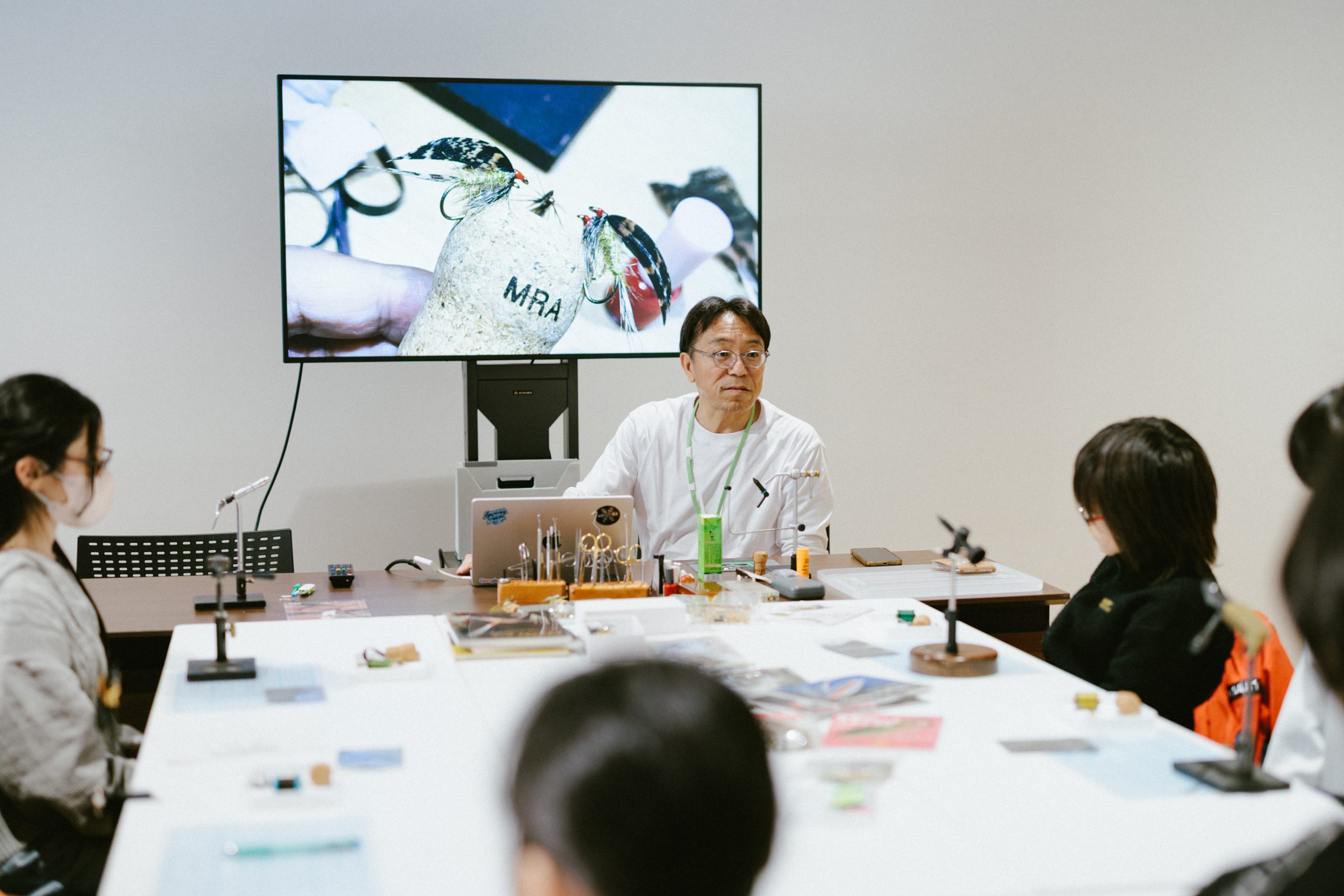 架空の惑星に住む釣魚をイメージし、毛鉤を作ってみよう！