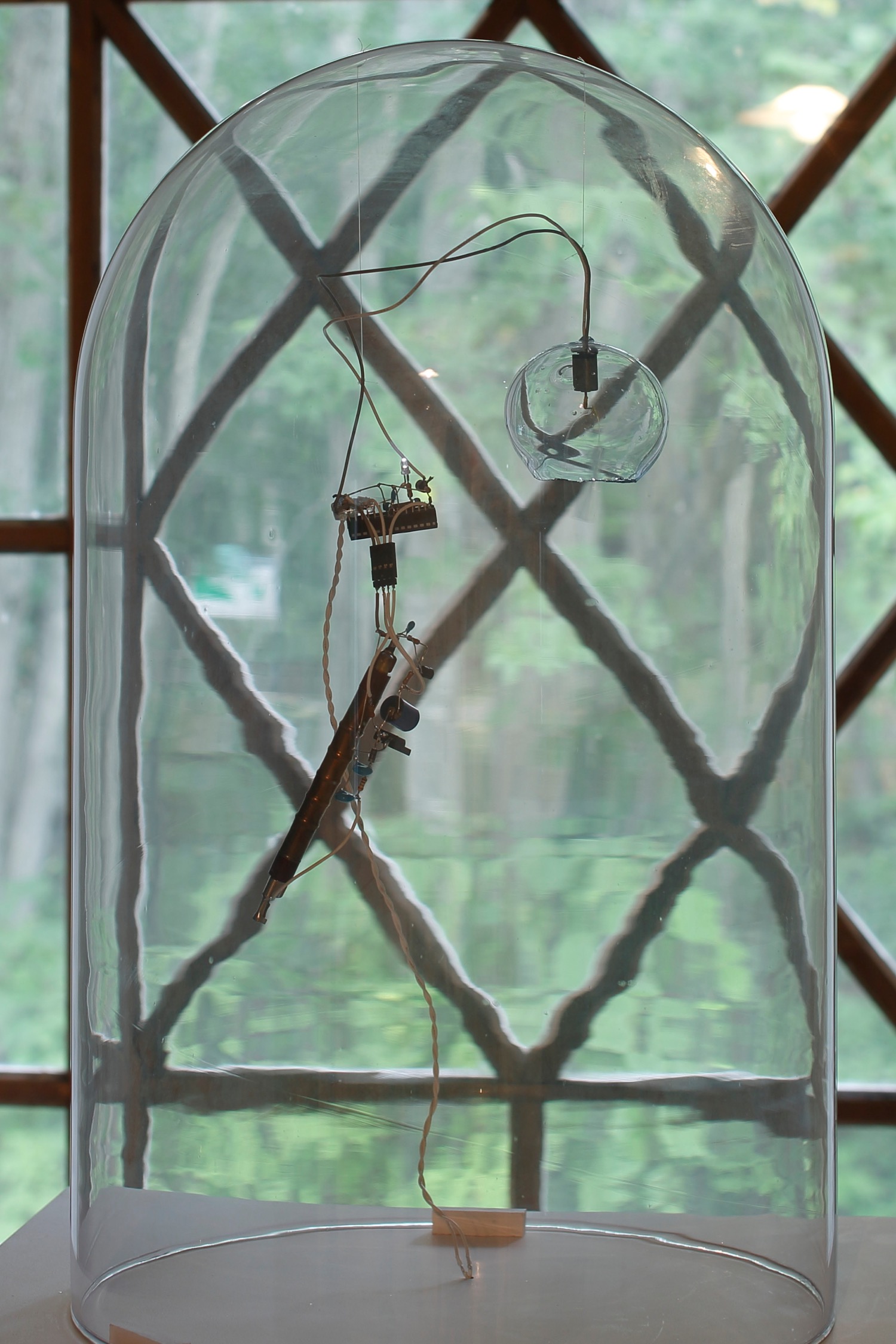 三原聡一郎《　　鈴》2013,Photo by KIOKU Keizo