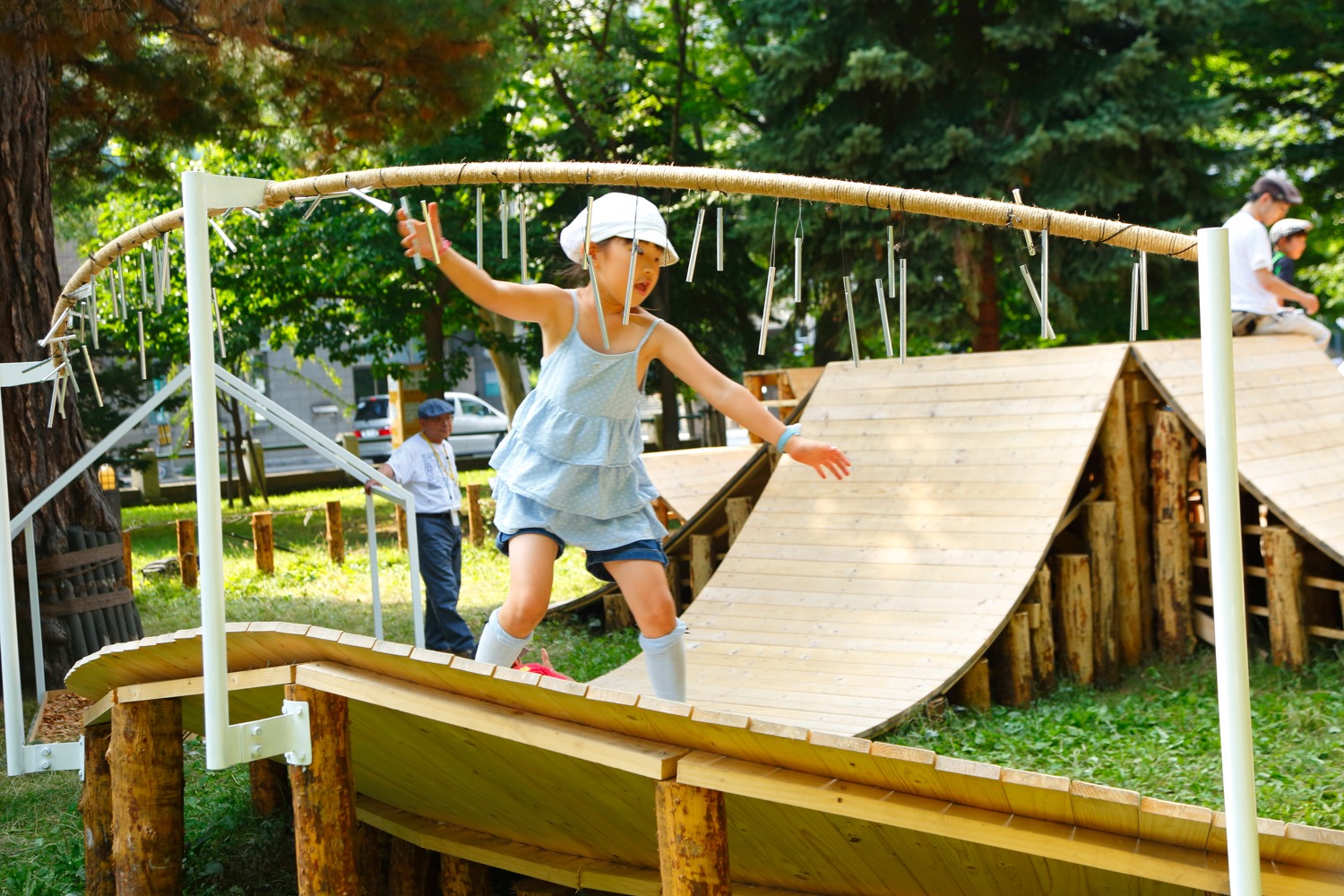 YCAM InterLab＋五十嵐 淳《コロガル公園 in ネイチャー》2014,Photo by KIOKU Keizo